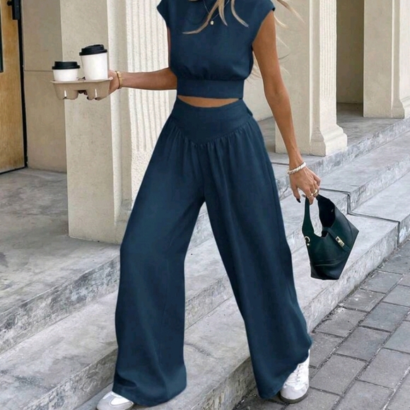 NEW ROUND NECK TOP & ELASTIC WAIST PANTS 2 PC SET - Picture 1 of 6
